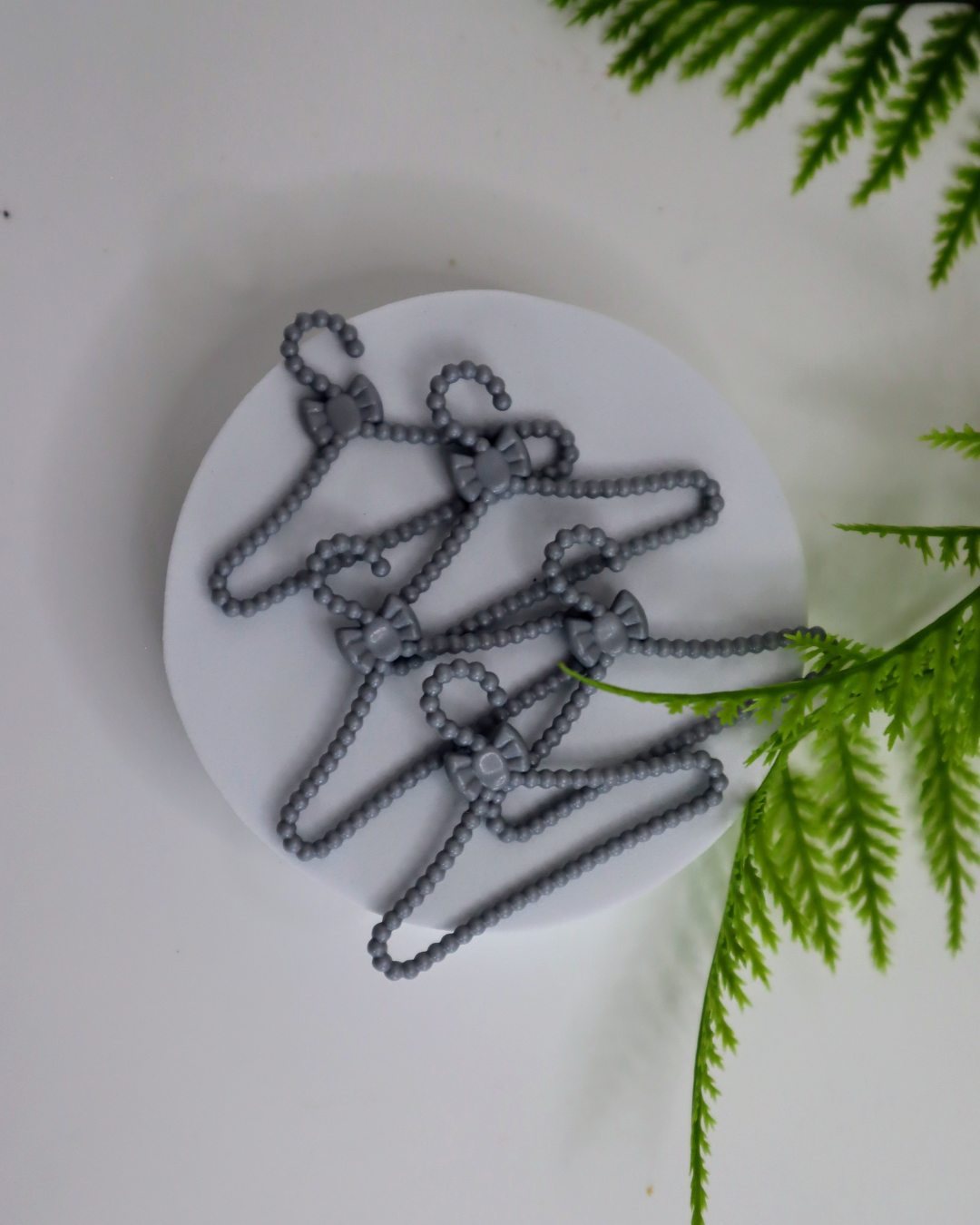 Tiny Closet Hangers – Set of 5